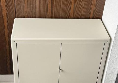 Iron chest of drawers 