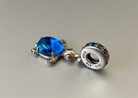 Pandora charm 