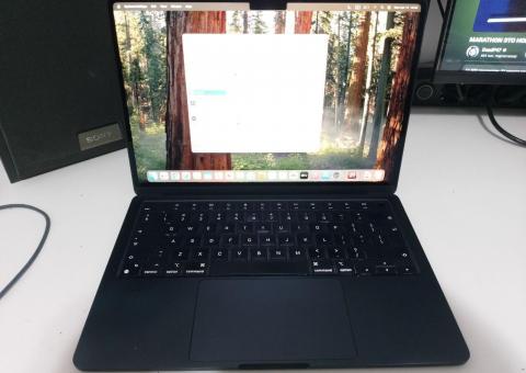 Laptop 