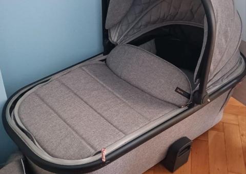 Baby carrycot 