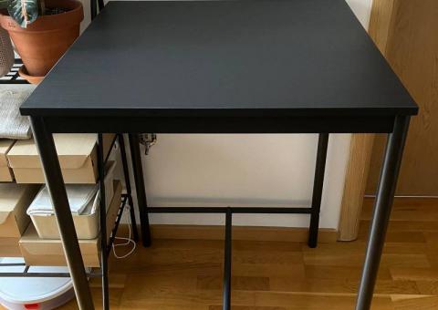 Prodajem sto IKEA 