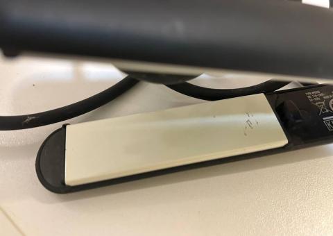 Hair straightener 