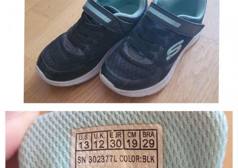 Kids sneakers 