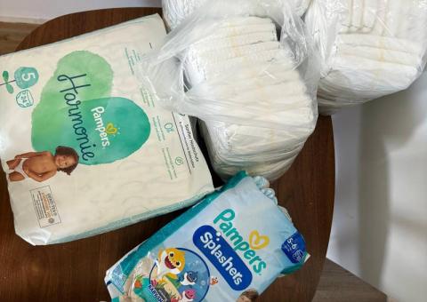 Diapers and swim pants 