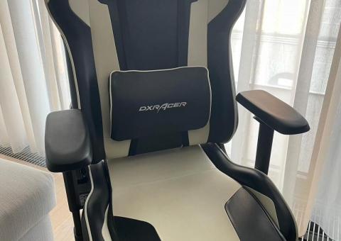 Игровое кресло DxRacer 