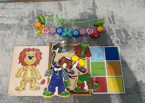 Lacing toys 