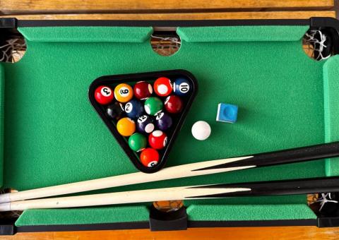 Billiard table 