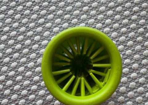 Dog paw cleaner 