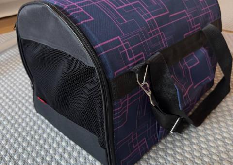 Pet carrier 