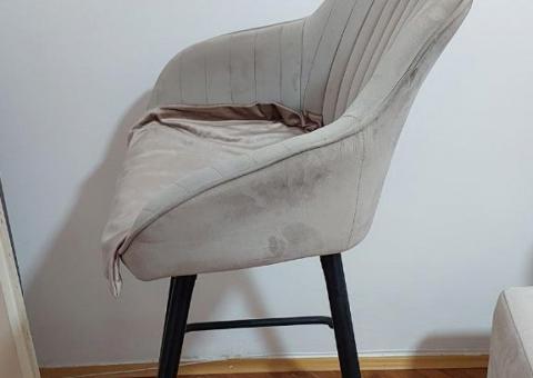 Bar stool 