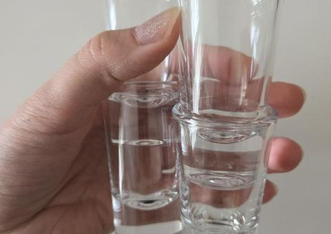 4 shot glasses 