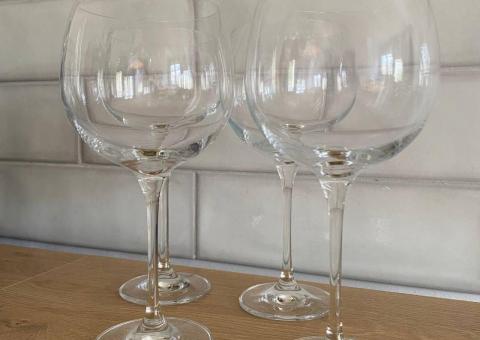 Wine glasses 