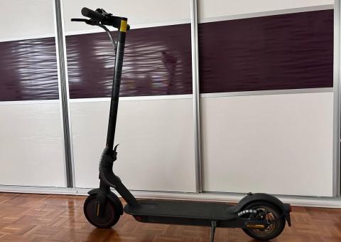 Nintendo Switch & Scooter 