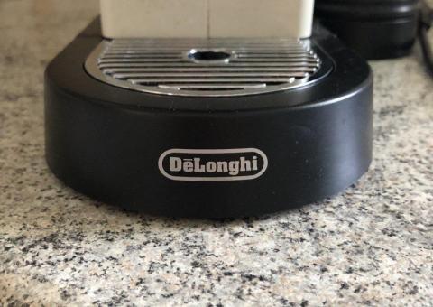 DeLonghi coffee machine ☕️