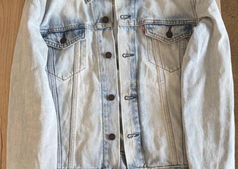 Levis denim jacket S 