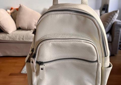 Leather backpack 