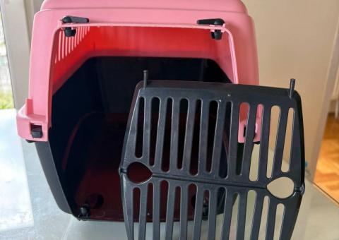 Cat carrier 