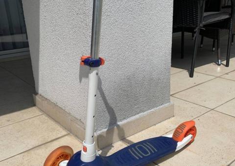 Dečiji trotinet 