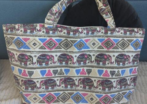 Bags and cosmetic bags 