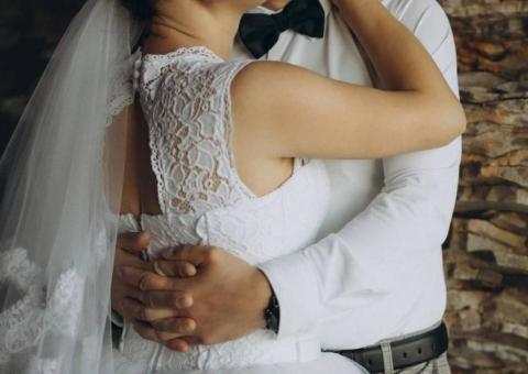 Wedding dress for sale 