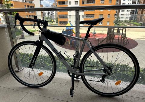 Bicikl Triban RC100 na prodaju 