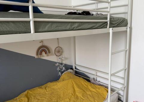 Bunk bed 