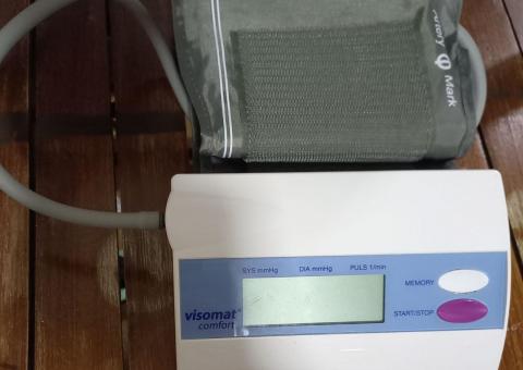 Prodajem VISOMAT aparat za merenje pritiska 