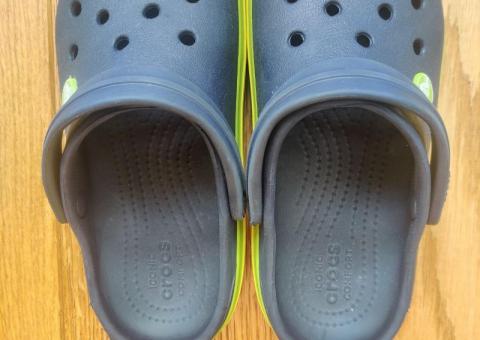 Blue Crocs C13 