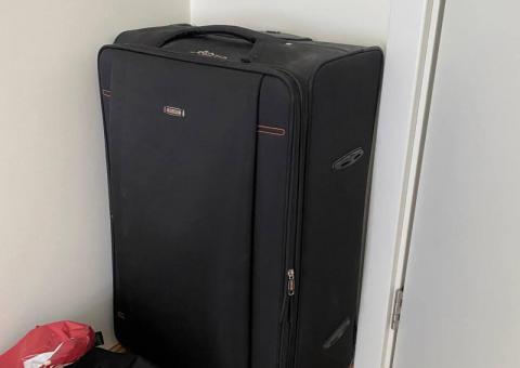 XL suitcase 