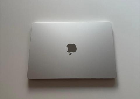 MacBook Air M2 