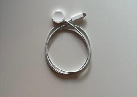 Кабели и наушники Apple 