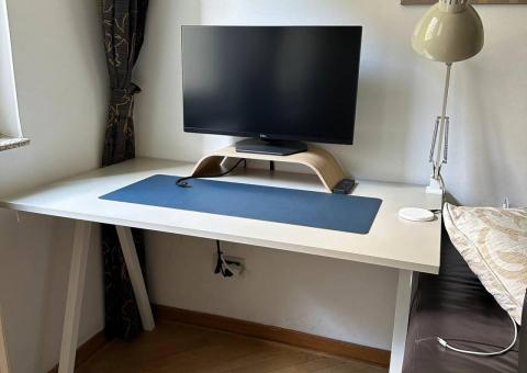 Tables and chairs for home 