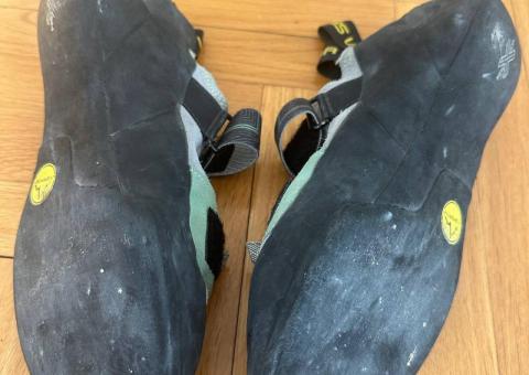 Climbing shoes for kids 