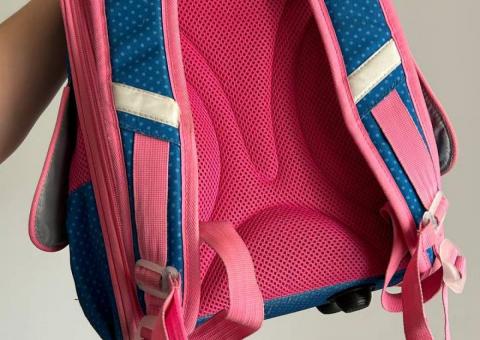 Backpack with orthopedic back 