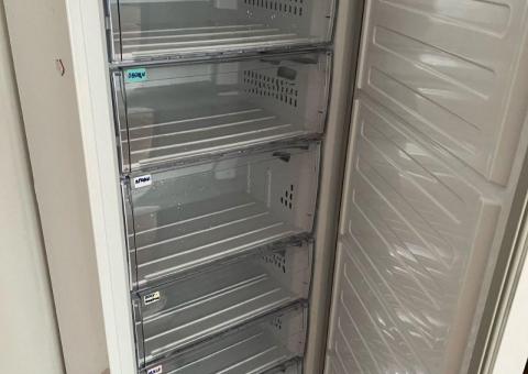 Selling BEKO freezer 