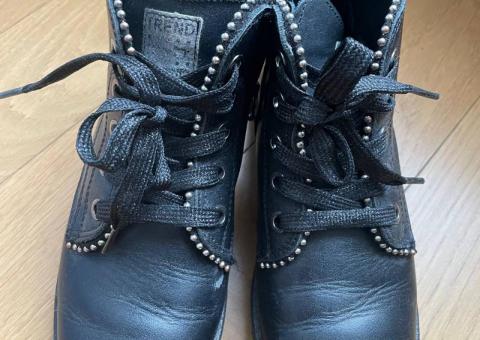 Kotofey boots size 33 