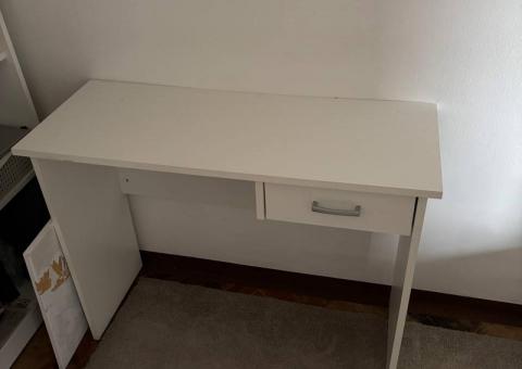 Jysk desk ✍️