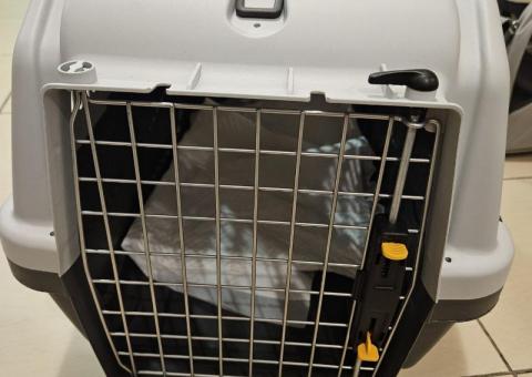 Pet carrier 