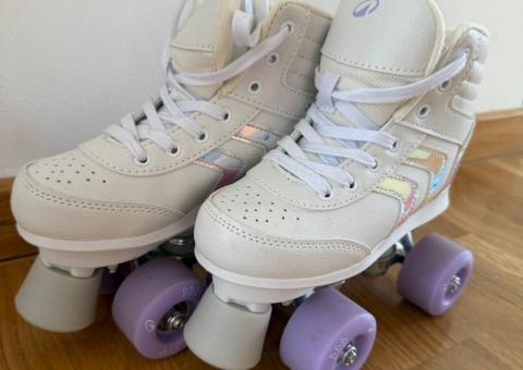 Kids' roller skates 