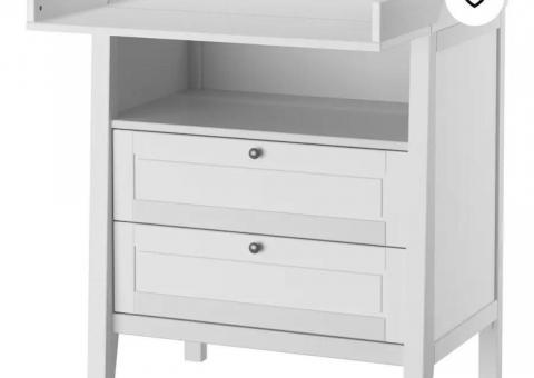 Dresser with changing table 
