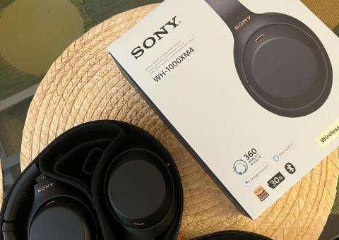 Sony WH-1000XM4 headphones