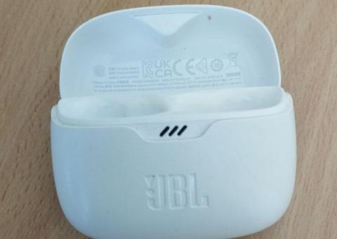 JBL case 
