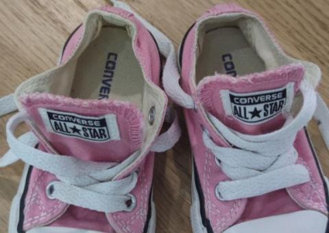Детская обувь Crocs и Converse 