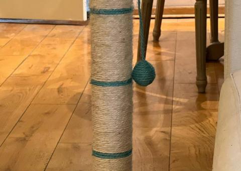 Scratching post for sale! 