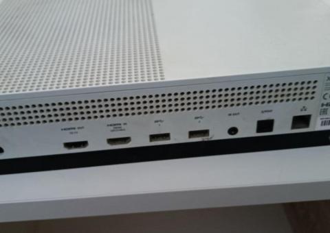 Xbox One S + Diablo 4 