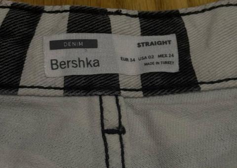 Prodajem odeću: košulja, dukserica, pantalone, suknja, pantalone 
