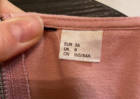 Prodajem odeću XS-S veličine 