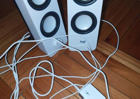 Logitech Z200 