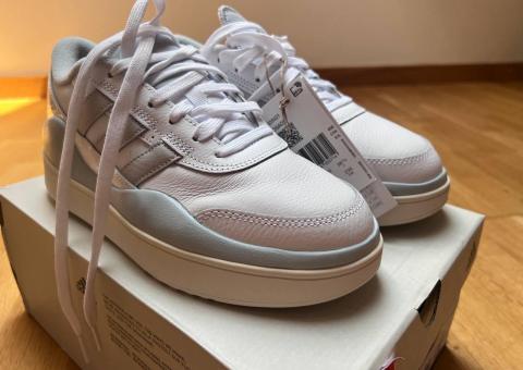 Clothes: trench coats, suits, bags, sneakers 
