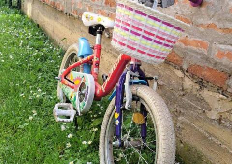 Girl's kids bike 